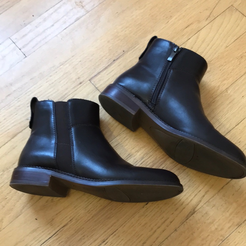 Franco Sarto Brown Ankle Boot. Size 6 1/2.